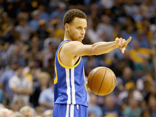 Curry and Thompson to guide Warriors to Game 1 win...